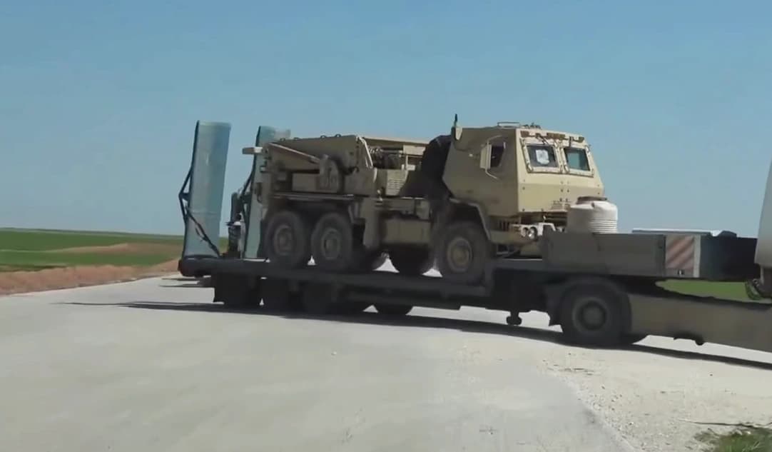 rinforzi USA trasferiti dall’Iraq alla base "Qasrak" nella Siria orientale. Movimento logistico in preparazione di operazioni regionali.