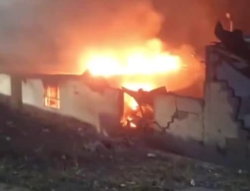 Il quartier generale dei gruppi curdi Komala/PJAK a Erbil è sotto attacco.