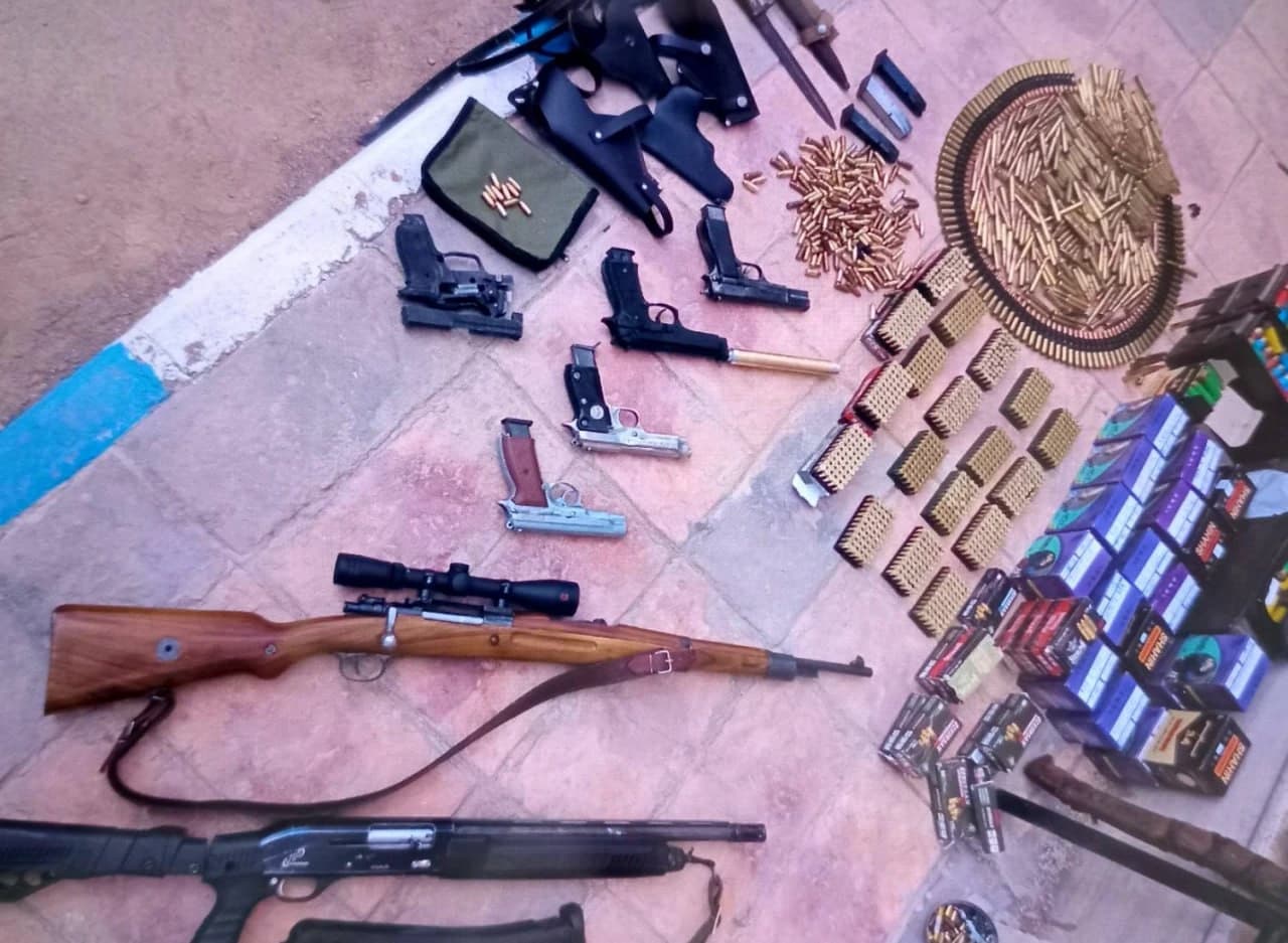 Continui sequestri di armi da parte della polizia iraniana: gruppi finanziati da Israele.