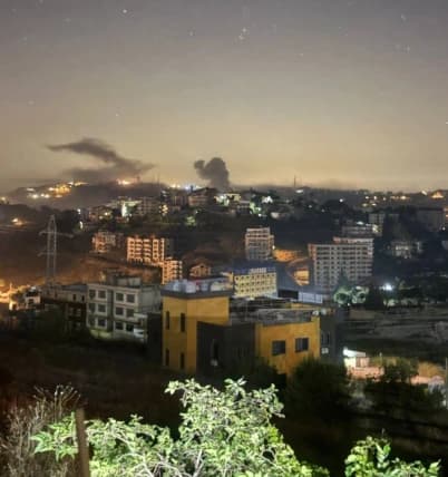 Israele continua a bombardare il Libano con raid aerei nonostante il cessate il fuoco. Teheran avverte che sta valutando le prossime mosse e le possibili risposte.